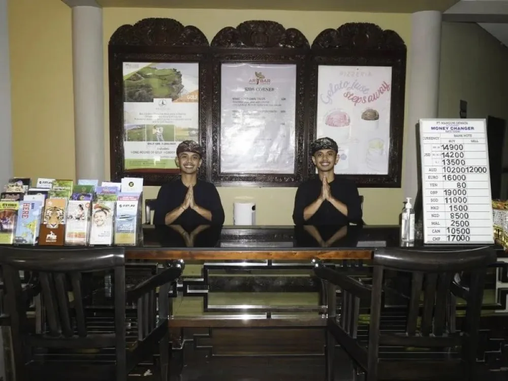 Hassle-Free Tours with Our Tour Desk
